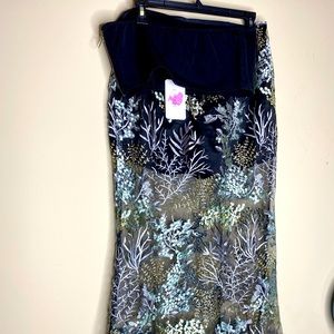 COPY - NWT gorgeous 2 piece skirt set